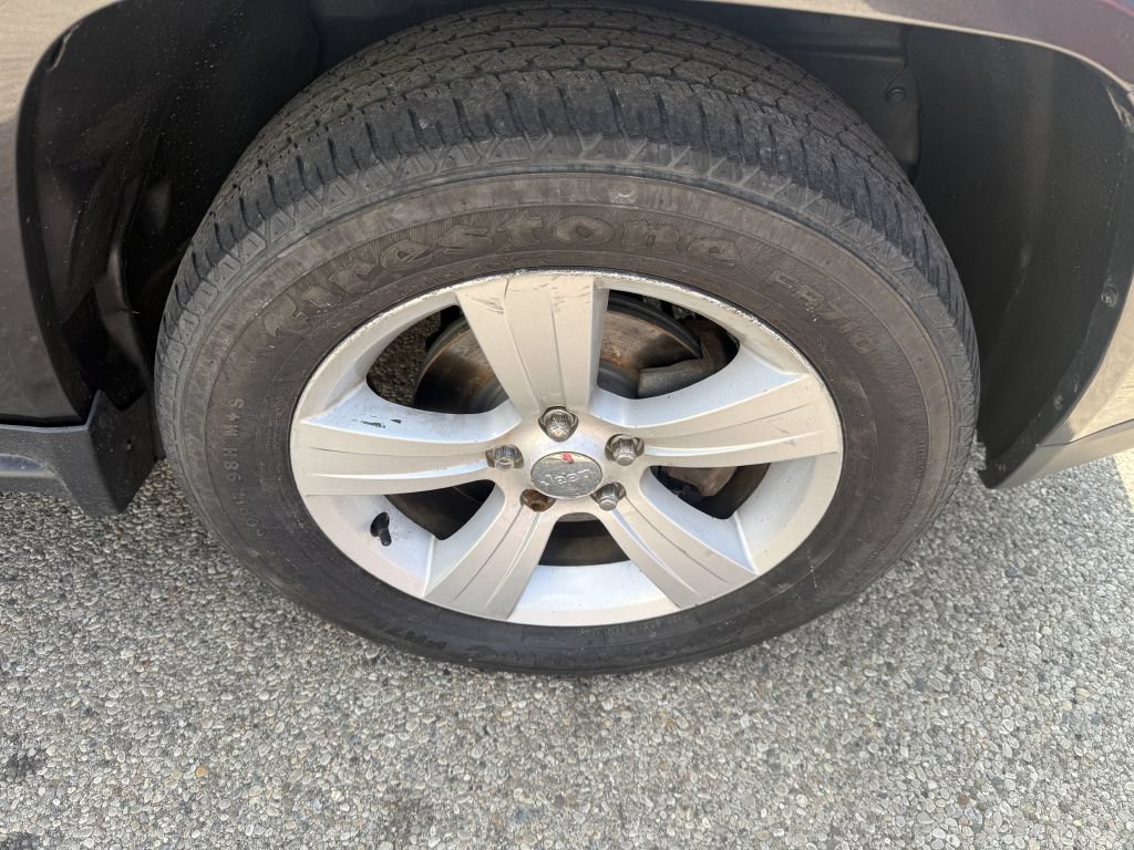 Used 2015 Jeep Compass High Altitude AWD/4WD image 22