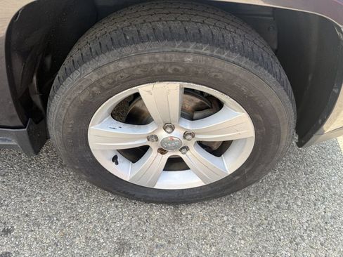 Used 2015 Jeep Compass High Altitude AWD/4WD image 22