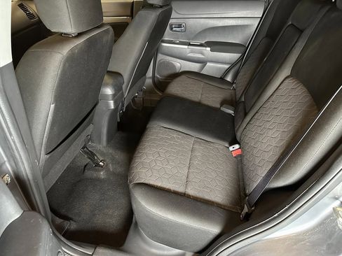 Used 2021 Mitsubishi Outlander Sport SE image 18