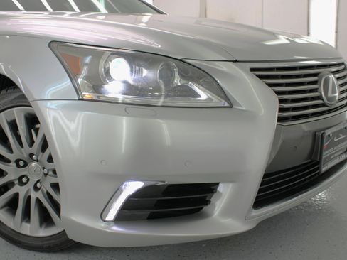 Used 2016 Lexus LS 460 image 22