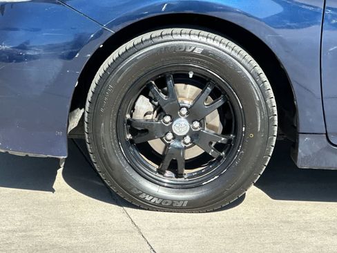 Used 2012 Toyota Prius Four FWD image 27