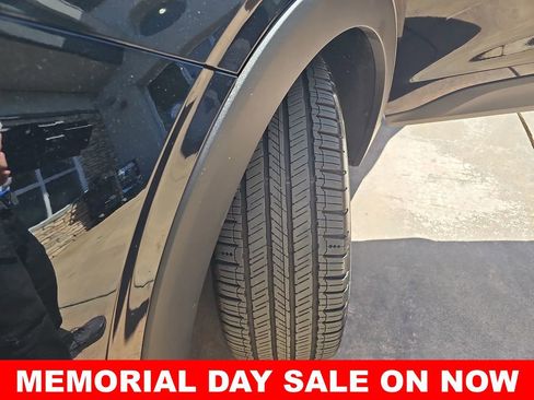 New 2027 Chevrolet Bolt LT w/ Comfort Package FWD image 34