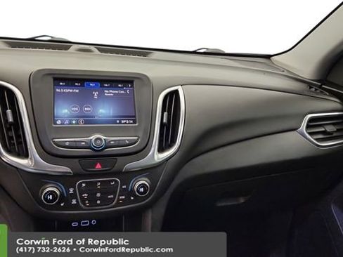 Used 2020 Chevrolet Equinox LT w/ Driver Convenience Package image 18