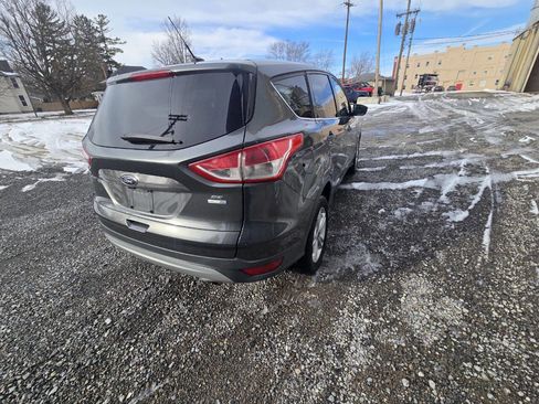 Used 2016 Ford Escape SE image 5