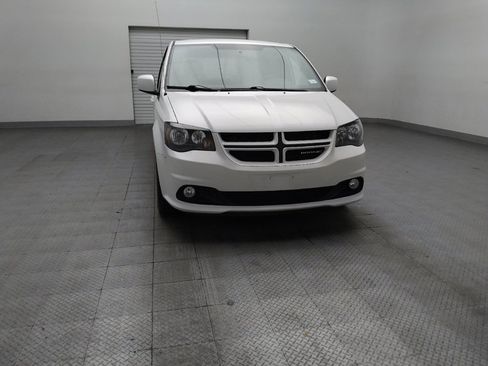 Used 2017 Dodge Grand Caravan GT w/ Mopar Premium Addition Group FWD image 14