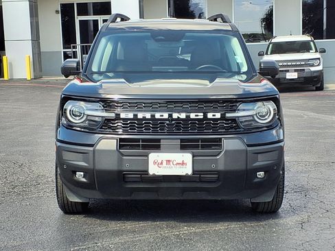 Certified 2025 Ford Bronco Sport Outer Banks w/ Outer Banks Tech Package+ AWD/4WD image 2