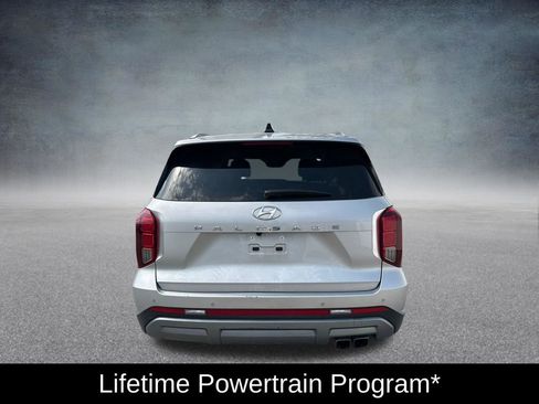 Used 2025 Hyundai Palisade Limited FWD image 4