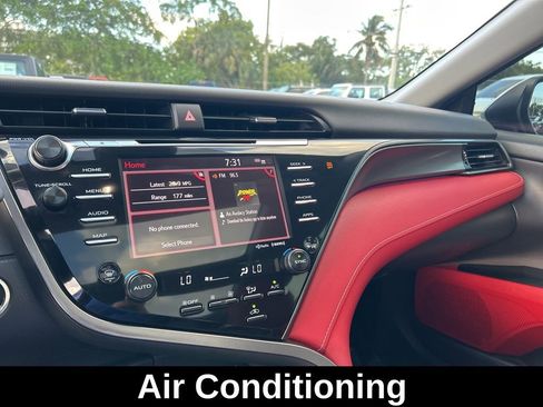 Used 2020 Toyota Camry XSE image 13