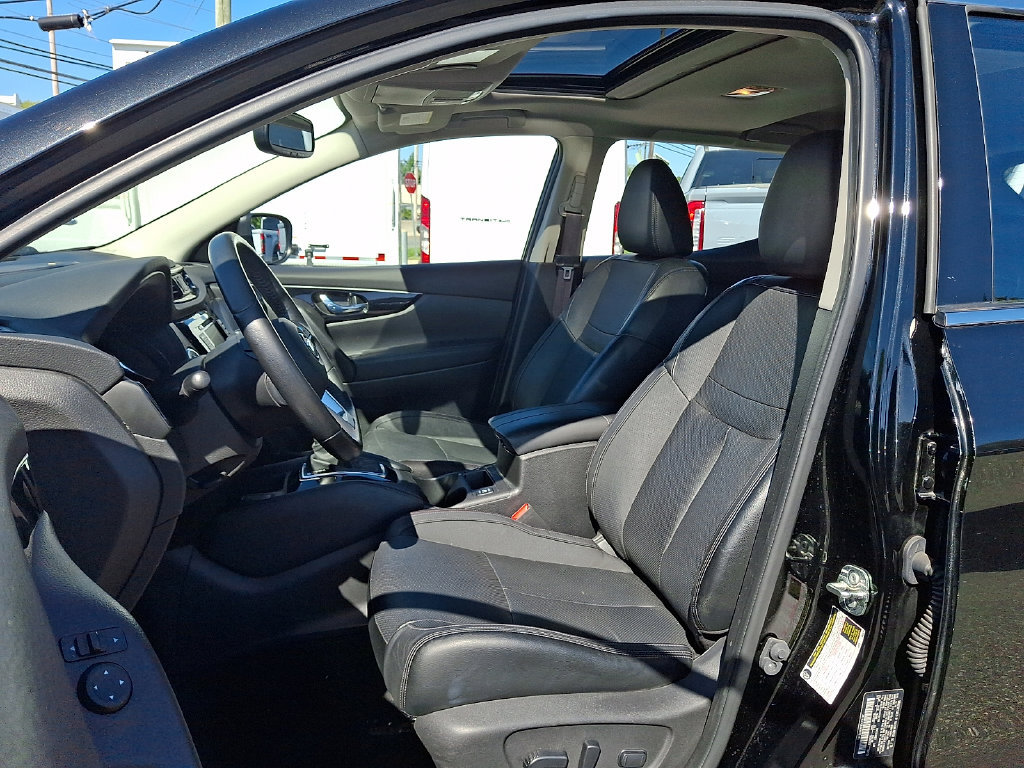Used 2019 Nissan Rogue Sport SL w/ Premium Package AWD/4WD image 15