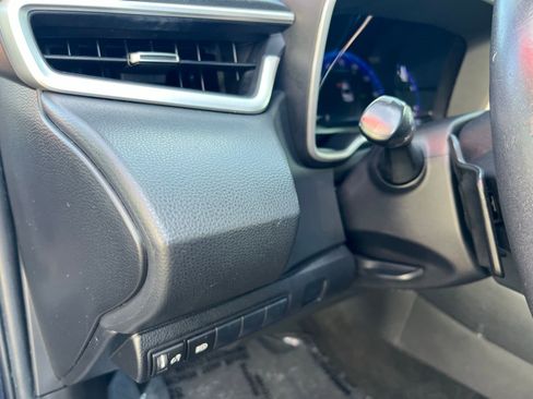 Used 2020 Toyota Corolla XSE image 24