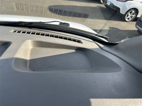 Used 2017 GMC Savana 3500 image 32