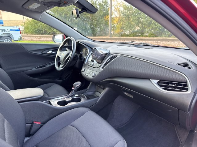 Used 2022 Chevrolet Malibu RS FWD image 26