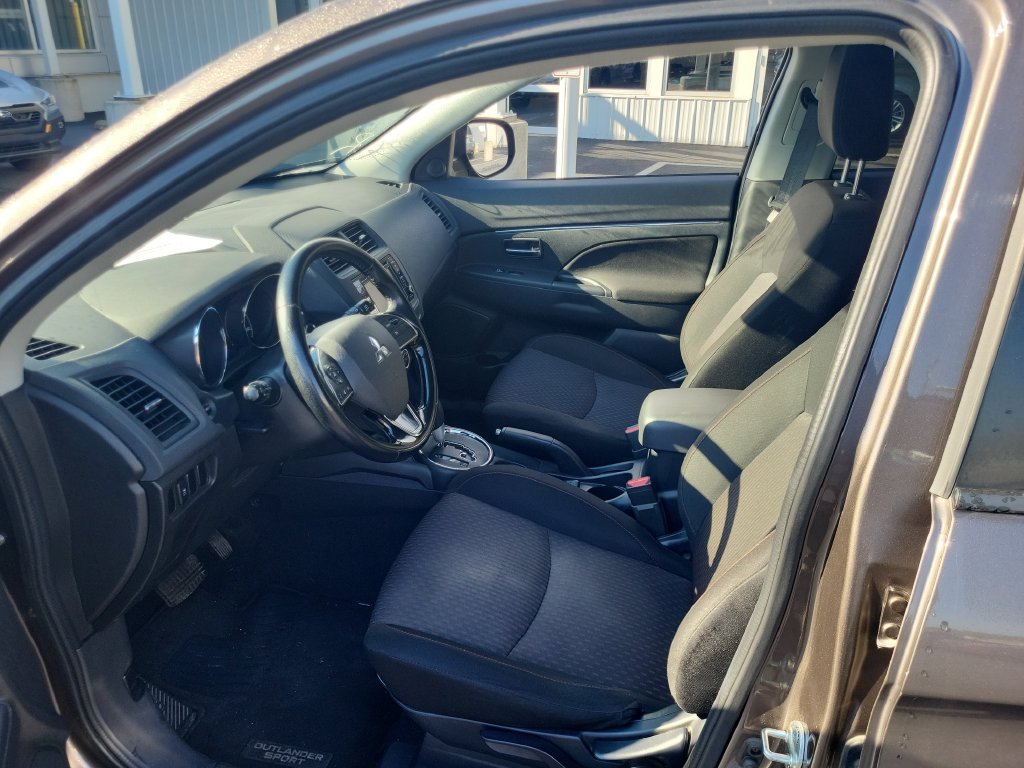 Used 2016 Mitsubishi Outlander Sport ES AWD/4WD image 9