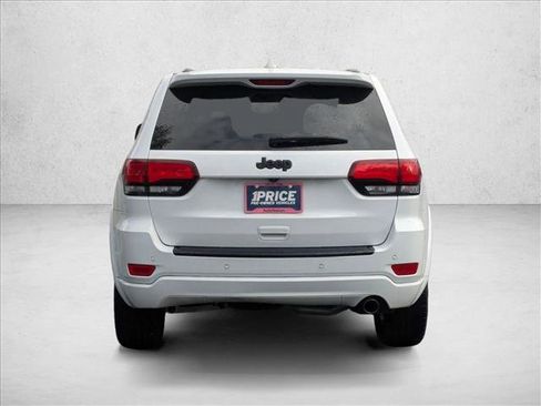 Used 2018 Jeep Grand Cherokee Altitude image 7
