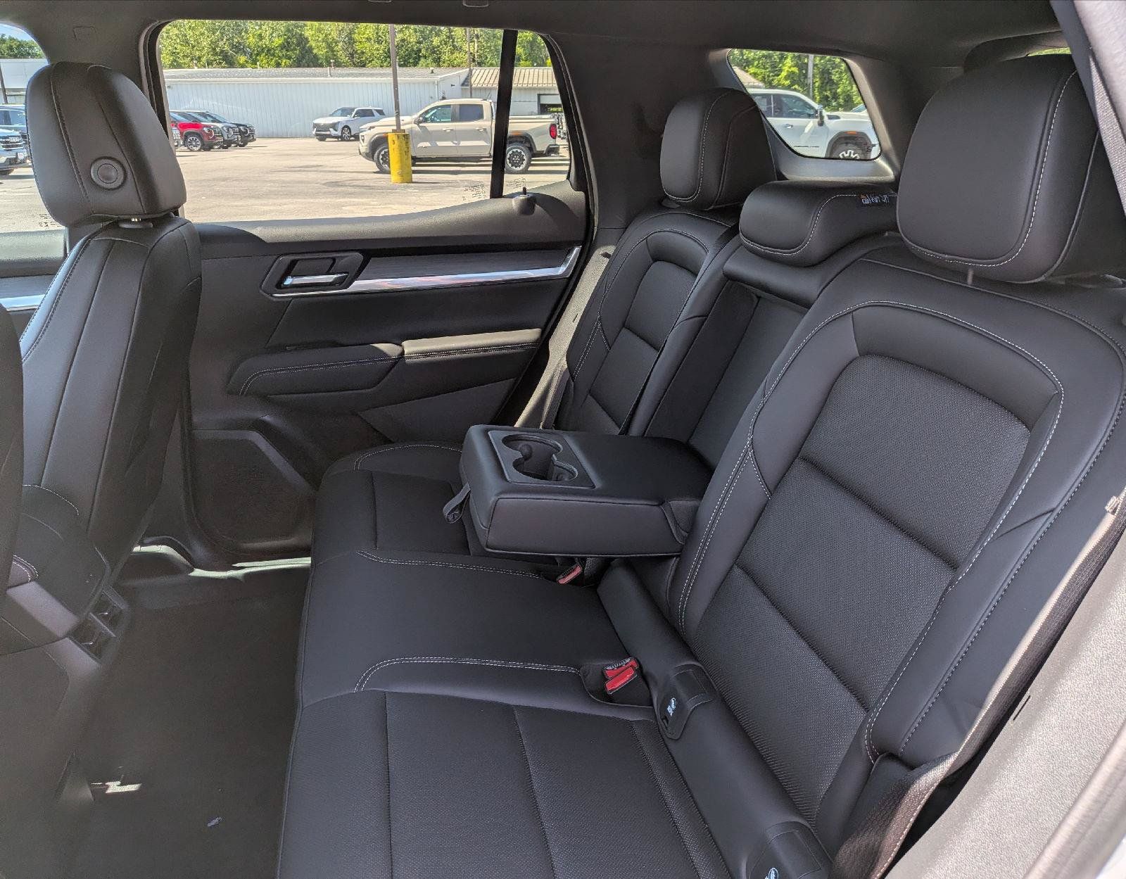 New 2027 GMC Terrain Elevation w/ Elevation Premium Package AWD/4WD image 19