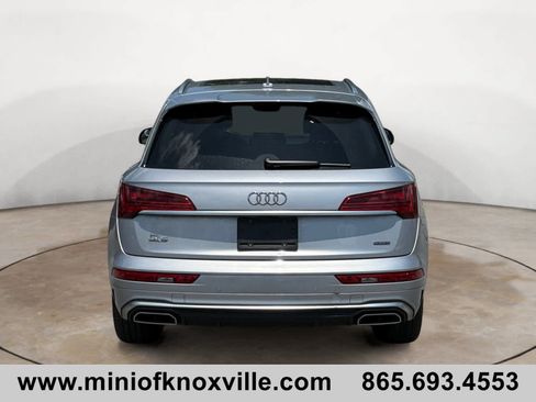 Used 2022 Audi Q5 2.0T Premium w/ Convenience Package AWD/4WD image 4