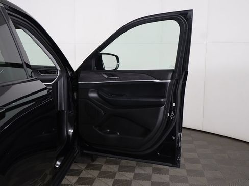 Used 2023 Jeep Grand Cherokee Limited AWD/4WD image 20