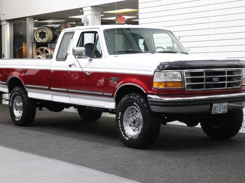 Used 1995 Ford F250 XLT image 2