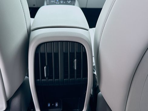 New 2026 Hyundai Kona Limited FWD image 17