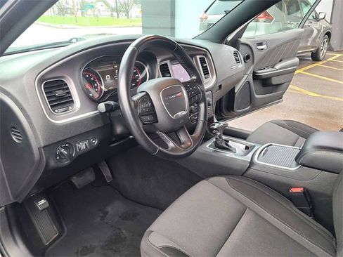 Used 2022 Dodge Charger SXT image 12