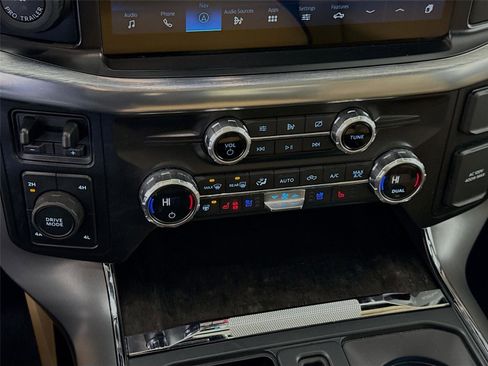 Used 2021 Ford F150 Lariat w/ Equipment Group 502A High image 10