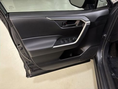 Used 2025 Toyota RAV4 LE image 17