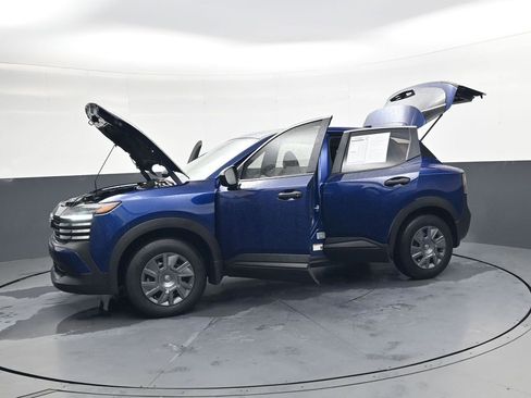 Used 2025 Nissan Kicks S image 42