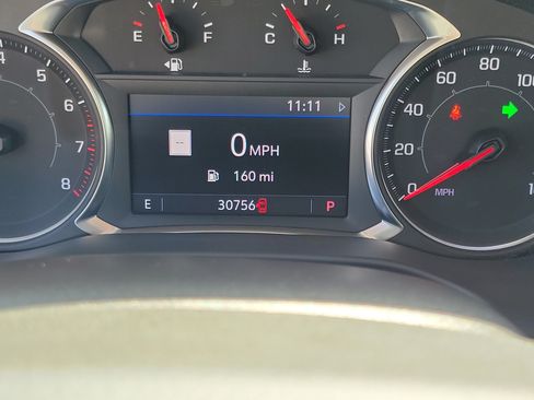Used 2023 GMC Acadia SLT w/ Preferred Package FWD image 25