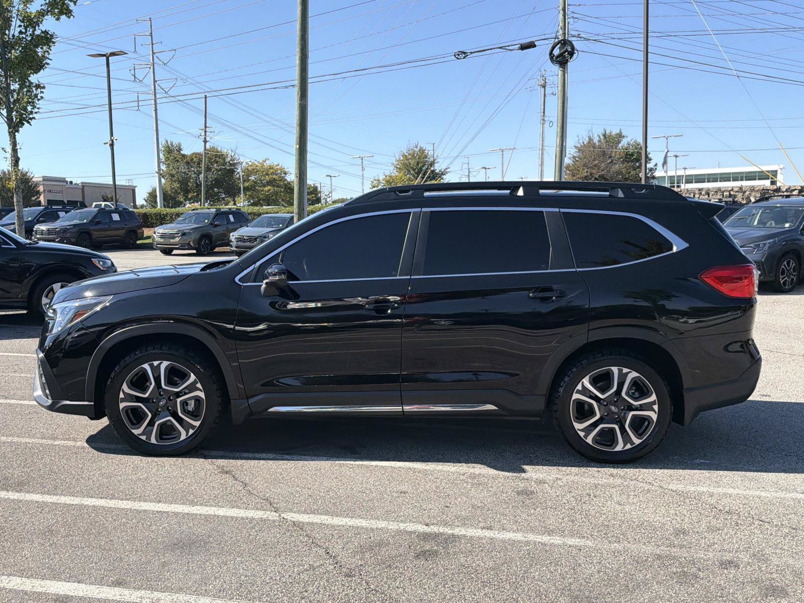 Used 2023 Subaru Ascent Limited AWD/4WD image 7
