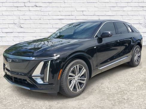 New 2026 Cadillac Lyriq Luxury RWD image 12