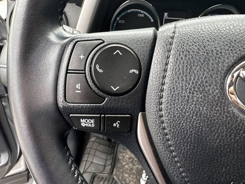Used 2017 Toyota RAV4 Limited w/ Carpet Mat Package AWD/4WD image 3