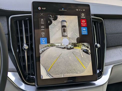 New 2026 Volvo XC90 T8 Ultra w/ Protection Package AWD/4WD image 22