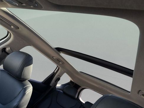 Used 2020 Hyundai Santa Fe SEL image 32