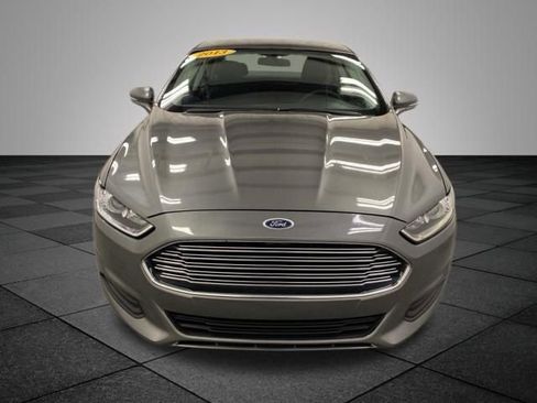 Used 2013 Ford Fusion SE FWD image 2