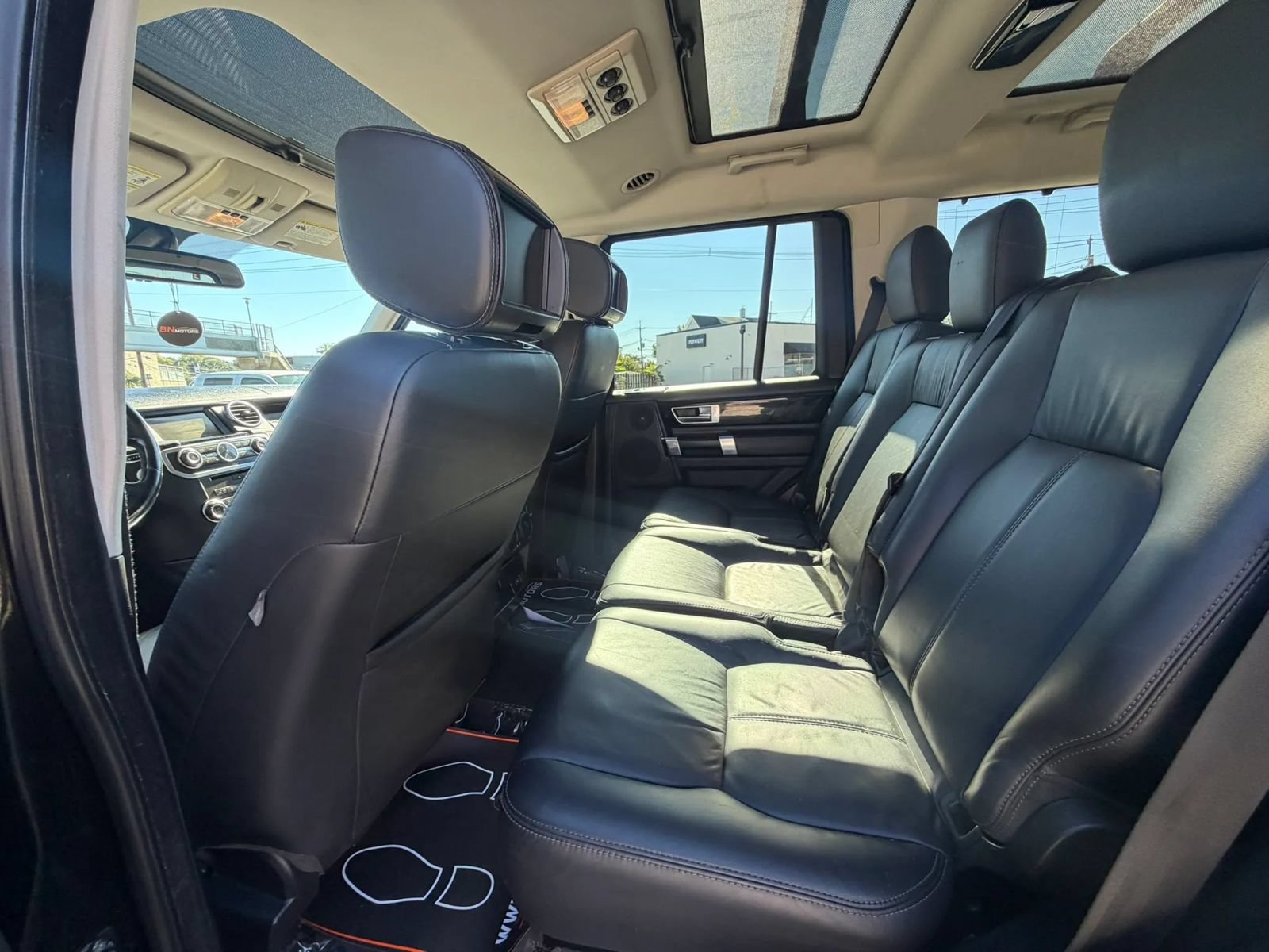 Used 2012 Land Rover LR4 HSE LUX w/ Luxury Pkg AWD/4WD image 15