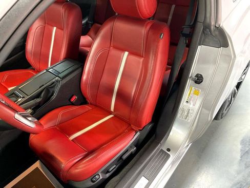 Used 2013 Ford Mustang GT Premium image 23