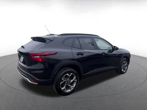 Used 2025 Chevrolet Trax LT image 15