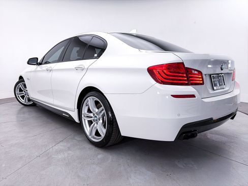 Used 2016 BMW 550i Sedan RWD image 2