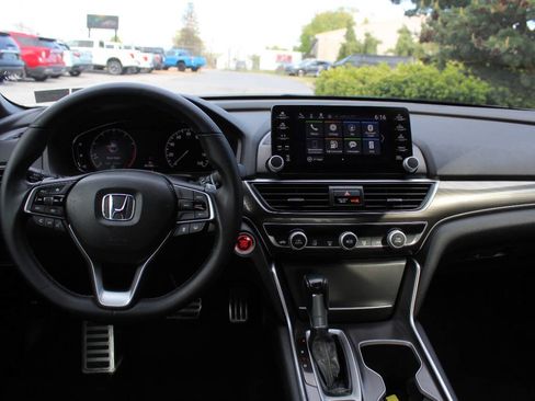 Used 2019 Honda Accord Sport image 19