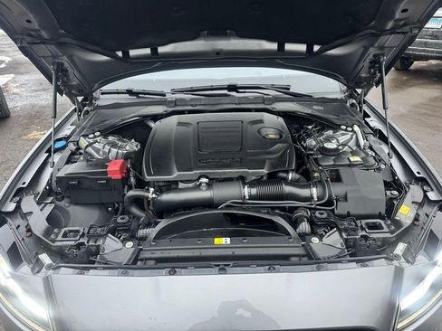 Used 2020 Jaguar XF Checkered Flag image 23