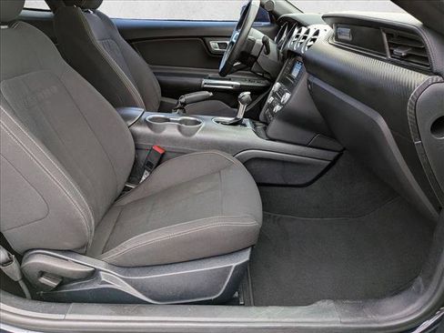 Used 2021 Ford Mustang Coupe image 21