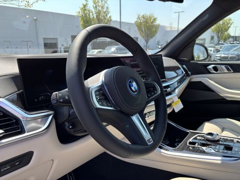 New 2026 BMW X5 xDrive50e w/ Executive Package AWD/4WD image 16