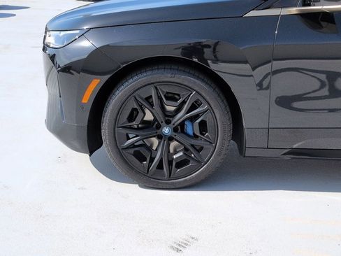 Used 2022 BMW iX xDrive50 w/ Premium Package AWD/4WD image 14