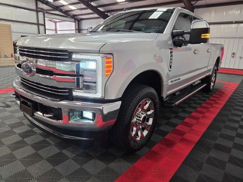 Used 2019 Ford F250 Lariat w/ Lariat Ultimate Package image 21