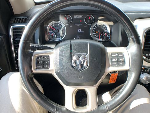 Used 2018 RAM 1500 Laramie image 17