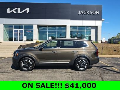 New 2025 Kia Telluride S