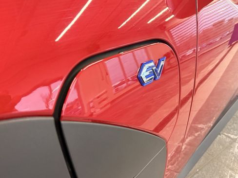 Used 2023 Subaru Solterra AWD image 5