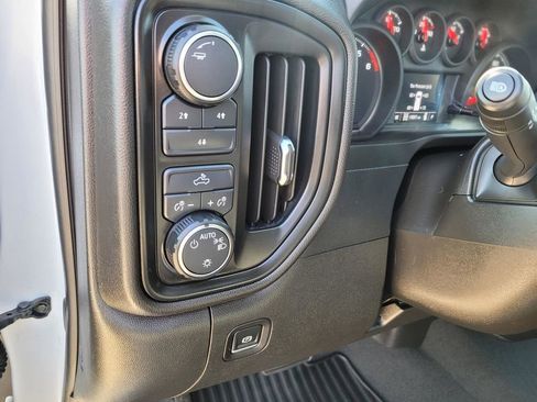 Certified 2024 Chevrolet Silverado 2500 Custom w/ Custom Convenience Package image 22