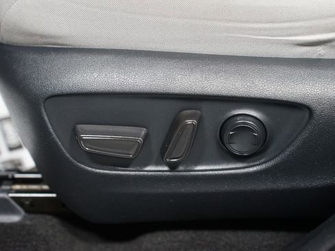 Used 2019 Toyota RAV4 XLE w/ Convenience Package image 32