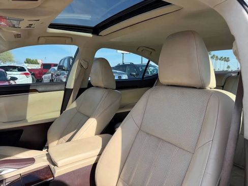 Used 2016 Lexus ES 350 w/ Luxury Package w/Wood Trim FWD image 19